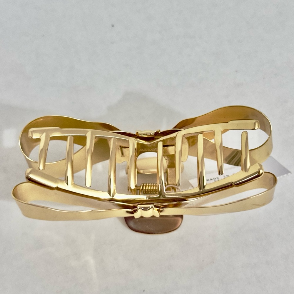 J.Crew Gold Metallic Bow Claw Hair Clip NWT Elegant Hair Accessory Preppy Chic - Picture 3 of 8